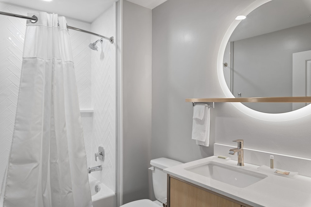 Towneplace Suites By Marriott White Hall - photo 38