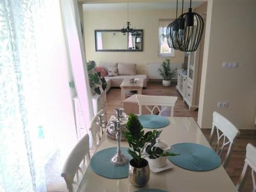 Villa Hana — 4-Star Luxury Hotel in Pakostane, Croatia