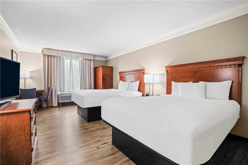 Baymont by Wyndham Madisonville - photo 14