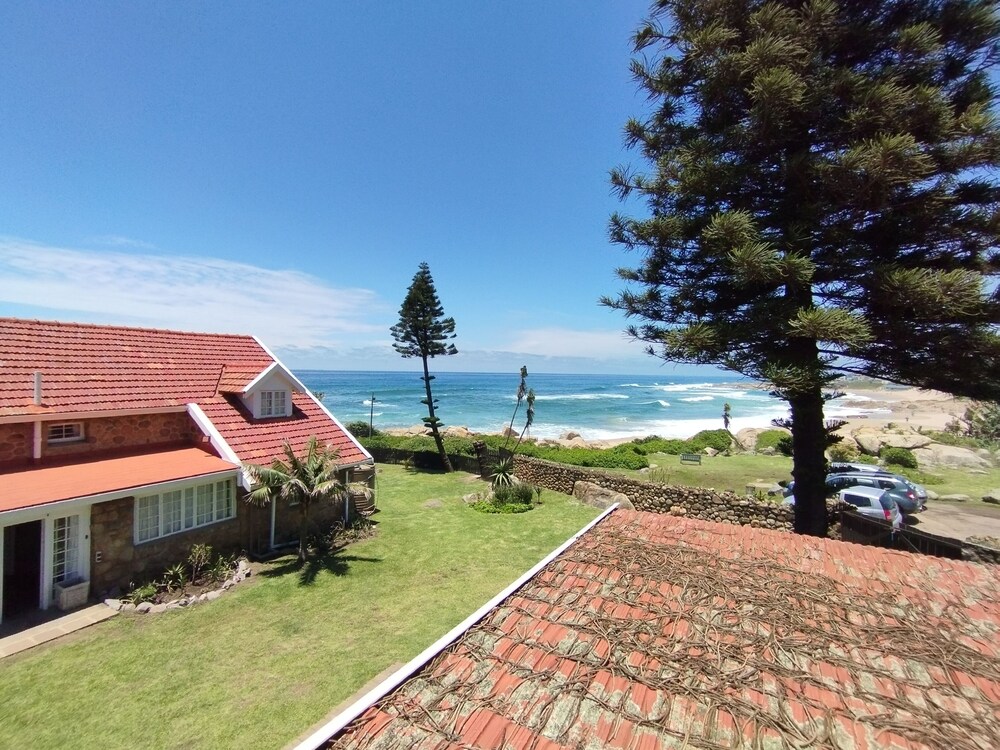 Billy Bay Cottage — 4-Star Luxury Hotel in Margate, South Africa