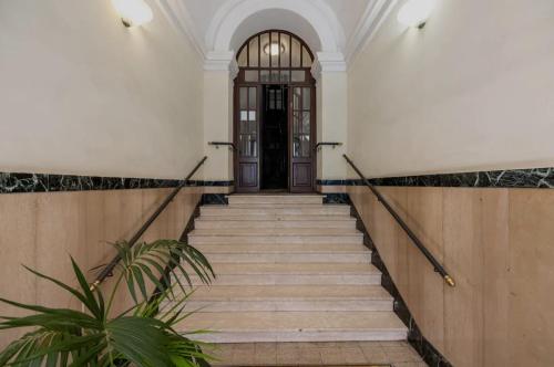 Romeo. Luminoso appartamento al centro di Roma — 4-Star Luxury Hotel in Rome, Italy