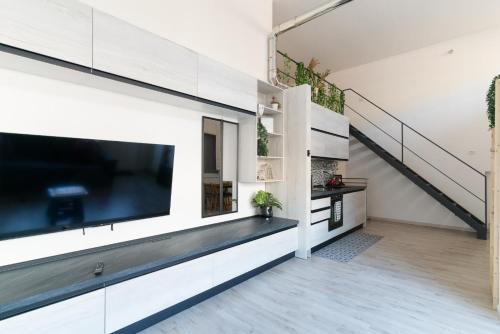 GuestHost Cozy Loft X4 near Via Padova — 4-Star Luxury Hotel in Milan, Italy