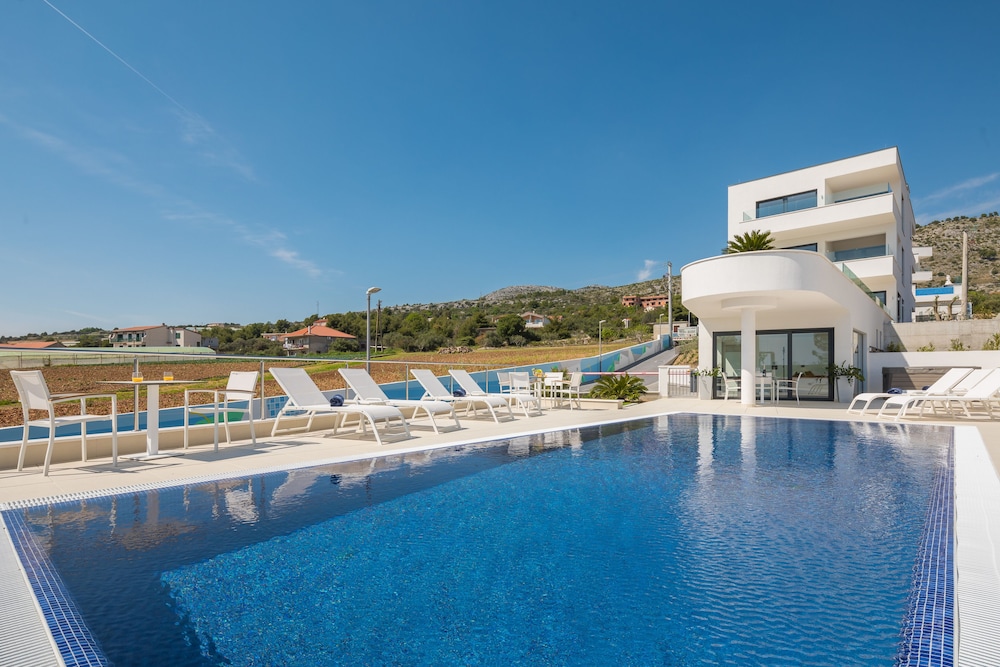 Villas Baotic — 5-Star Luxury Hotel in Trogir, Croatia