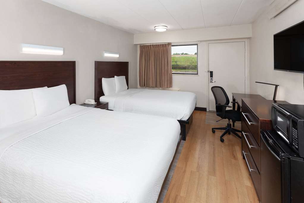 Travelodge by Wyndham Peoria - photo 28