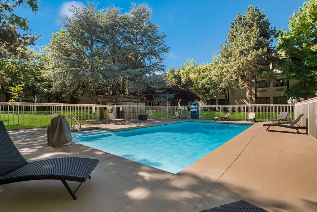 SureStay Plus Hotel by Best Western Reno Airport - photo 7