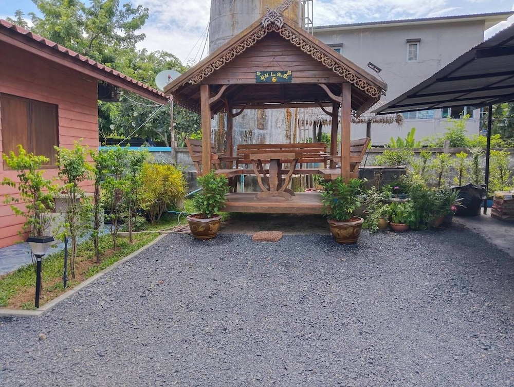 Sk Hometel Samui Airport — 4-Star Luxury Hotel in Koh Samui, Thailand