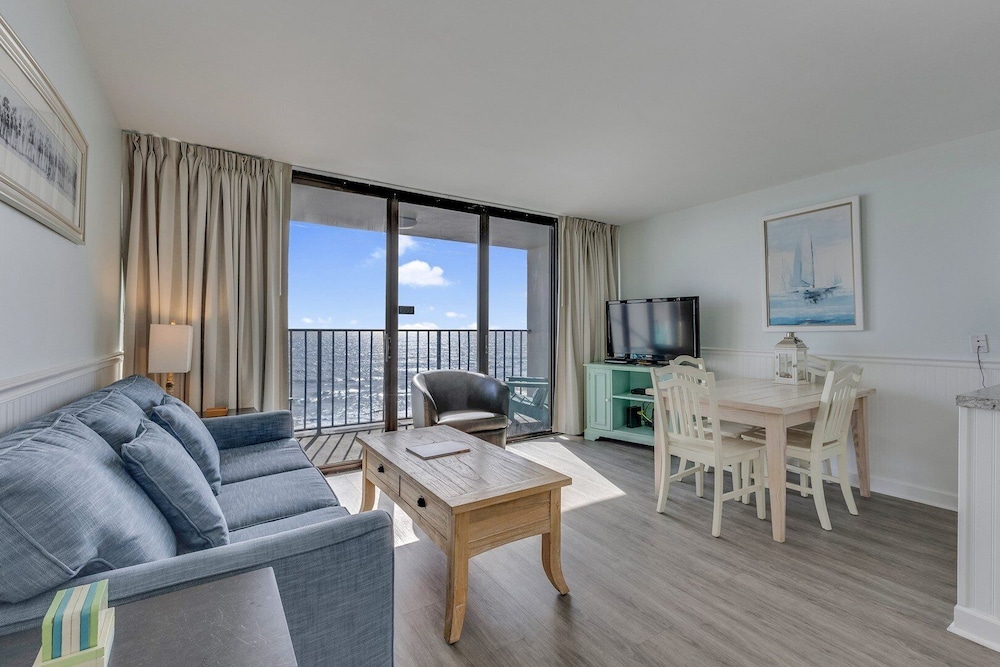 0609 Oceanfront Escape By Atlantic Towers — Carolina Beach