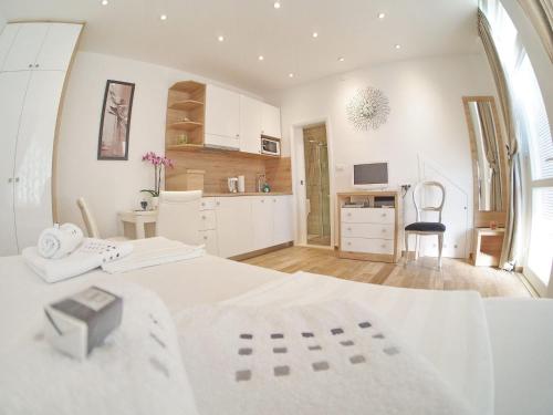 Apartments Sweet Escape Studio Apartment with Terrace and Sea View