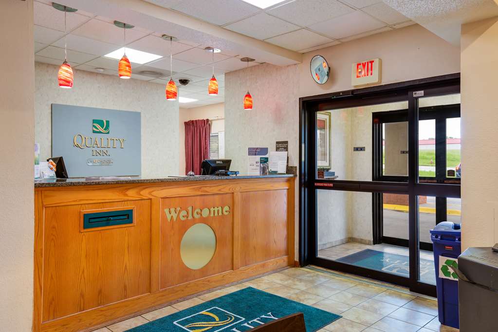 Quality Inn I 70 Near Kansas Speedway - photo 6