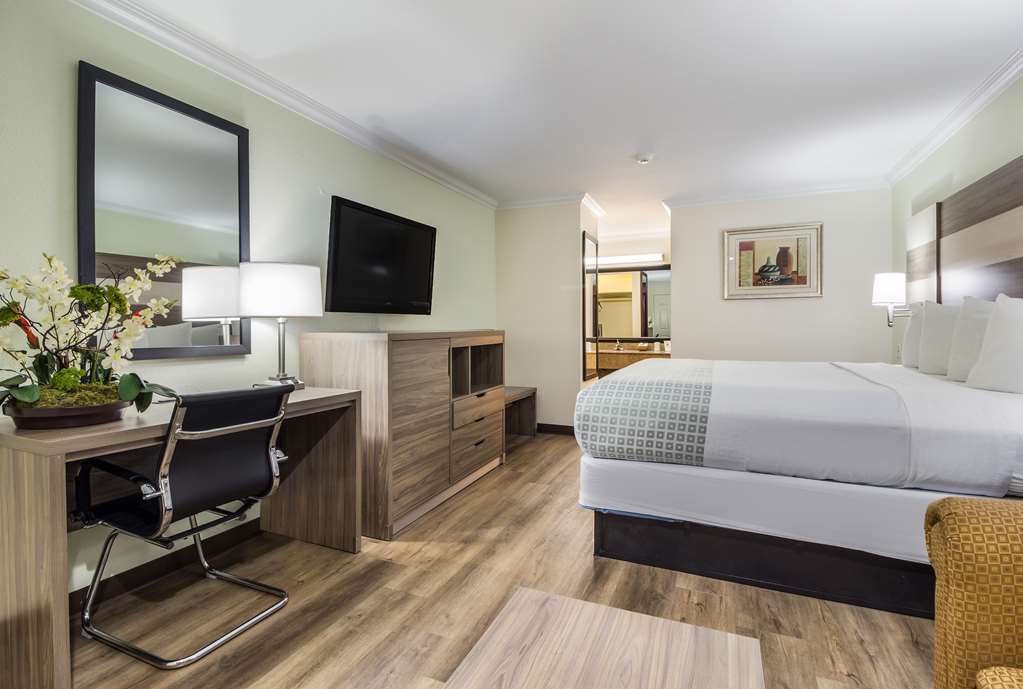 Americas Best Value Inn Columbus TX - photo 21