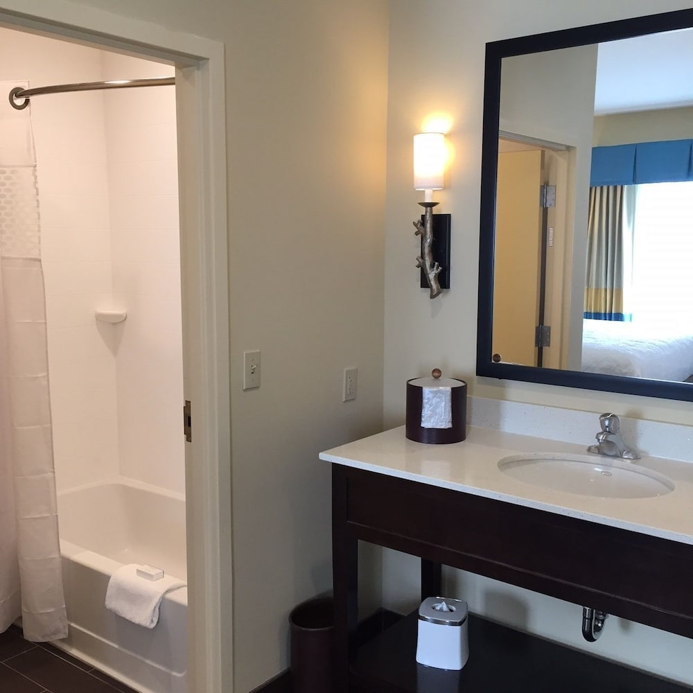 Hampton Inn & Suites Stroudsburg Pocono Mountains - photo 17