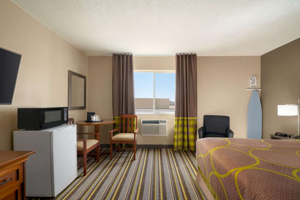 Super 8 by Wyndham Liberal KS - photo 9