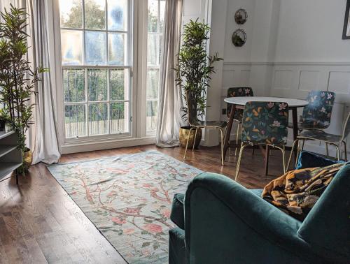 Slateford House 1770 Luxury Aparthotel by The House of Danu in Edinburgh, United Kingdom