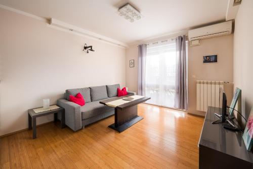 Marywilska 67 Inviting Apartment by BookingHost — 4-Star Luxury Hotel in Warsaw, Poland