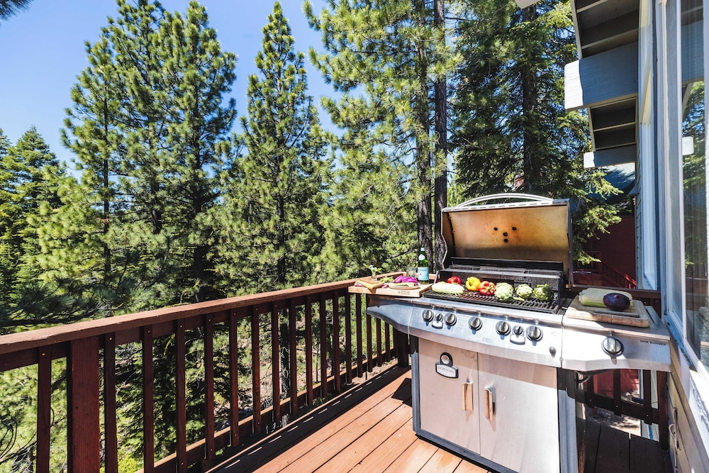 Sparrow by Avantstay Modern Mountain Retreat w Hot Tub Pool Table & Games - photo 31