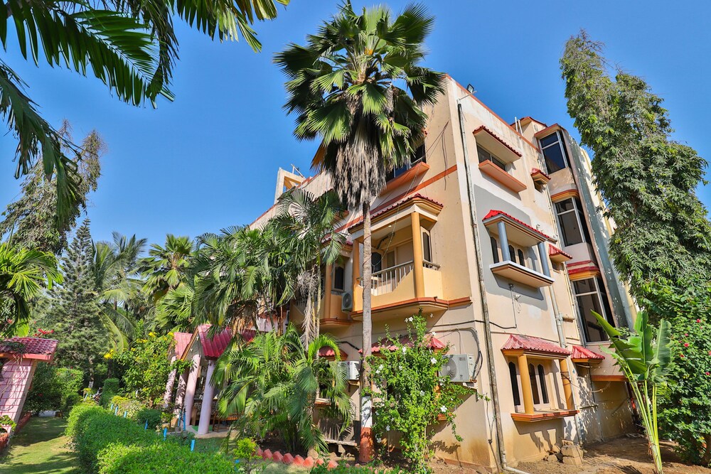 OYO 18385 Hotel Triveni in Diu, India