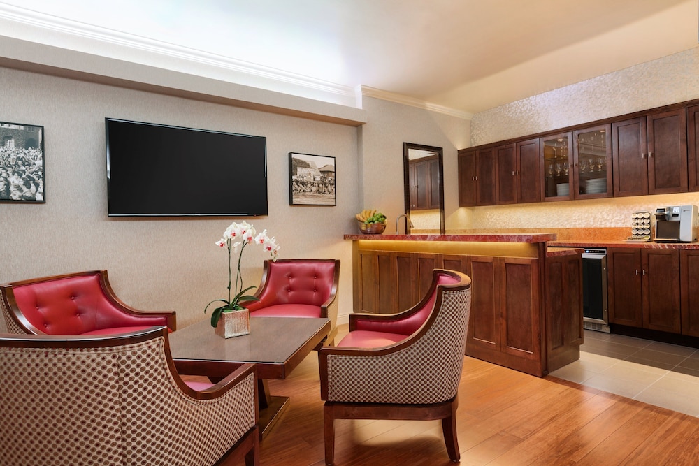 Usc Hotel - photo 29