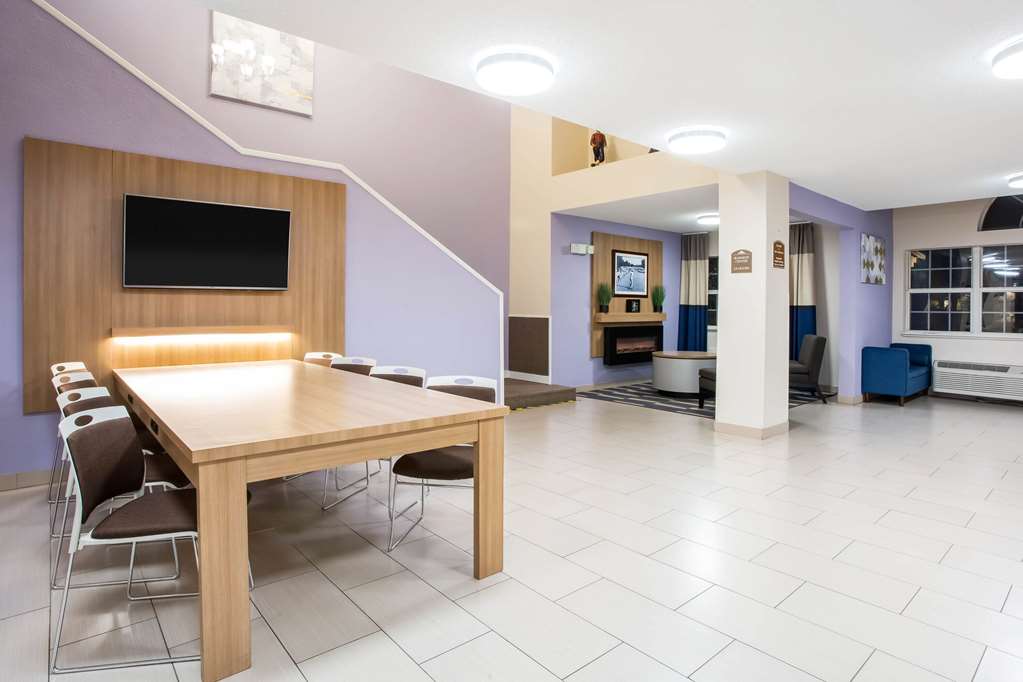 Microtel Inn & Suites by Wyndham Southern Pines Pinehurst - photo 6
