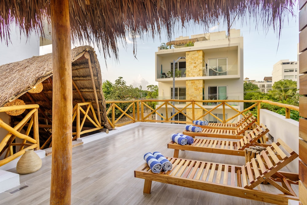 Sundeck
