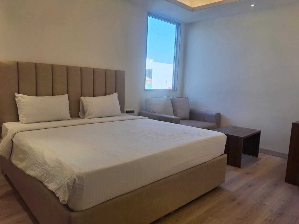 Playsales SSR - carbon neutral hotel in Indore
