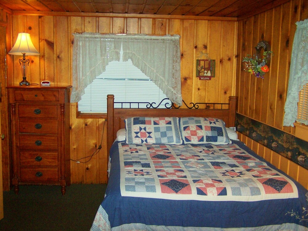 Golden Bear Cottages - photo 20