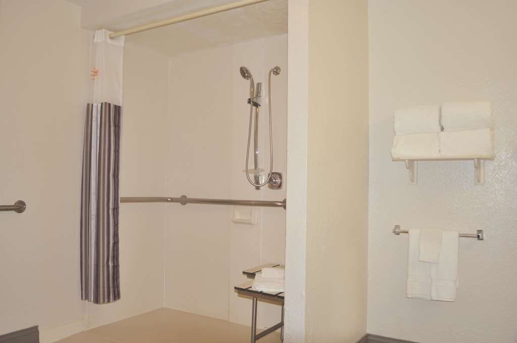 La Quinta Inn by Wyndham Dallas Uptown - photo 25
