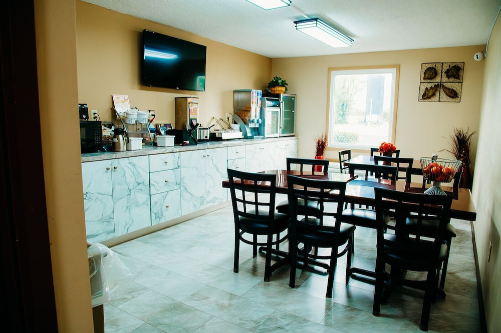 Country Garden & Suites - photo 37