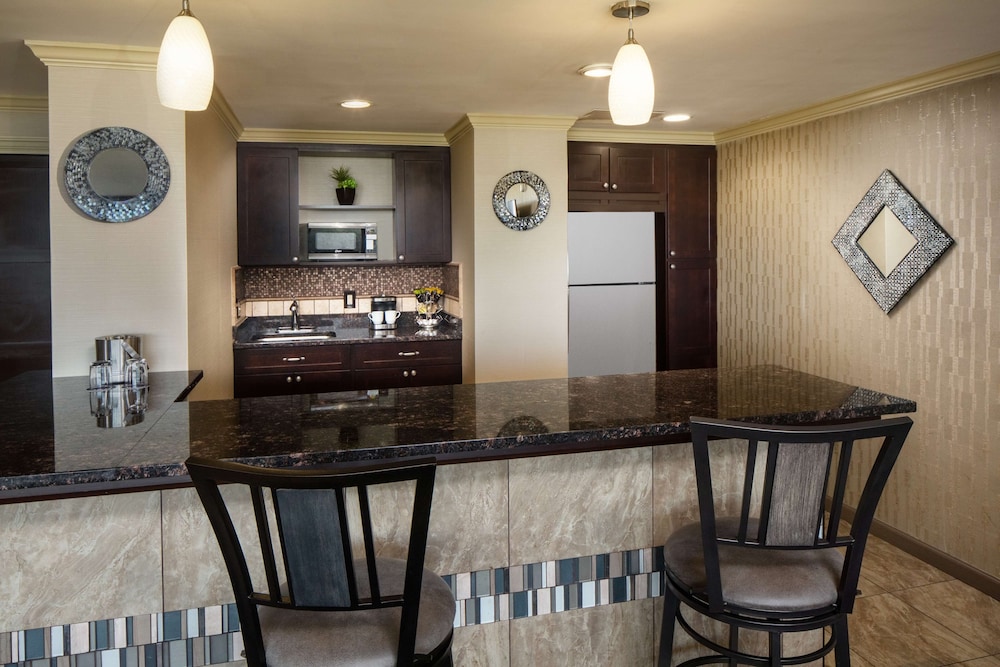 DoubleTree by Hilton Cherry Hill Philadelphia - photo 13