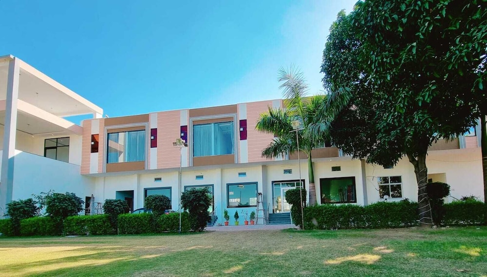 Aditya Palace - carbon neutral hotel in Pushkar