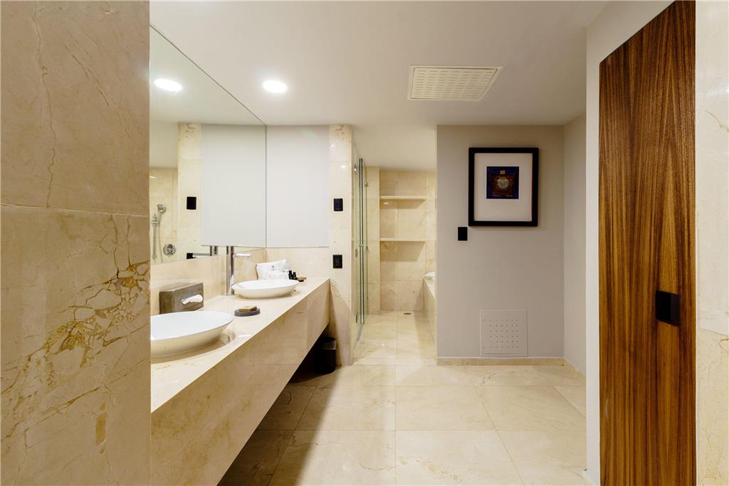 Master Suite bathroom