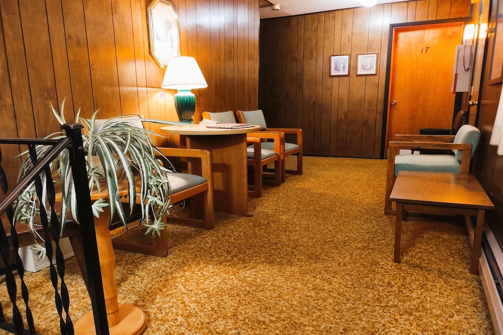 Love Hotels Voyageur by OYO at International Falls MN - photo 8