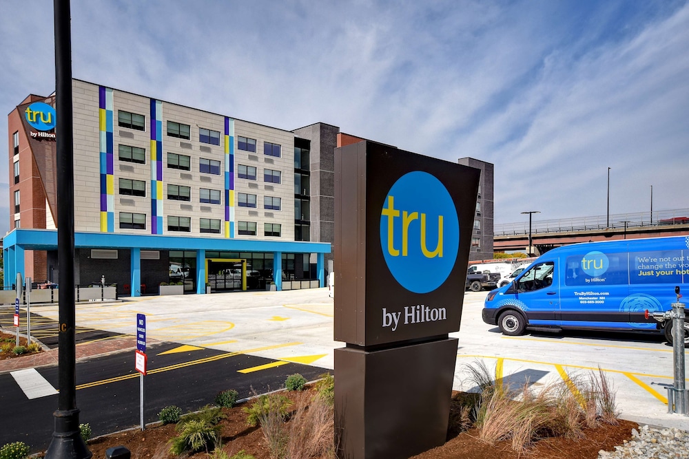 Tru by Hilton Manchester Downtown - photo 36
