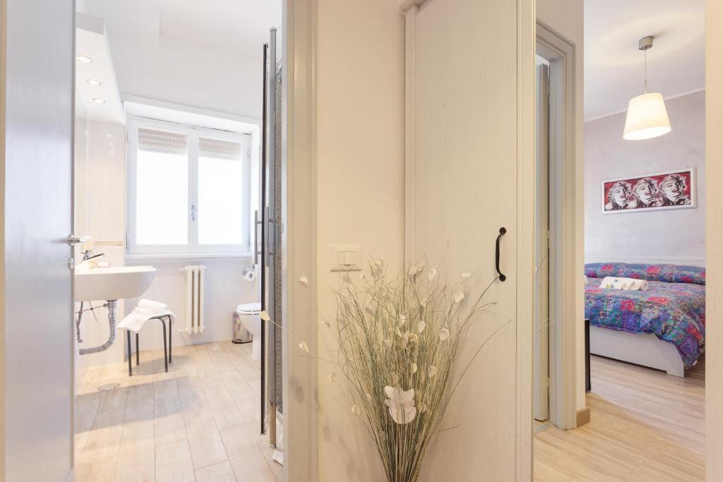 Check inn Rooms - last minute hotel in Rome