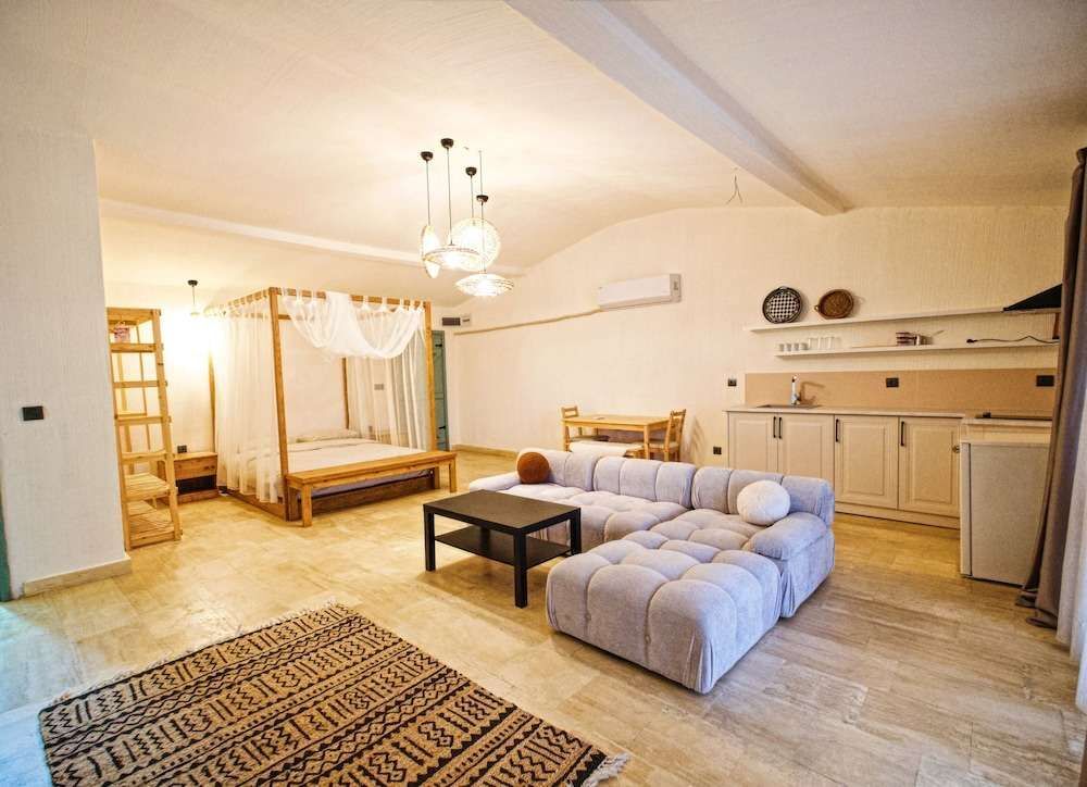 Ride And Stay Hotel — Cesme — photo 3