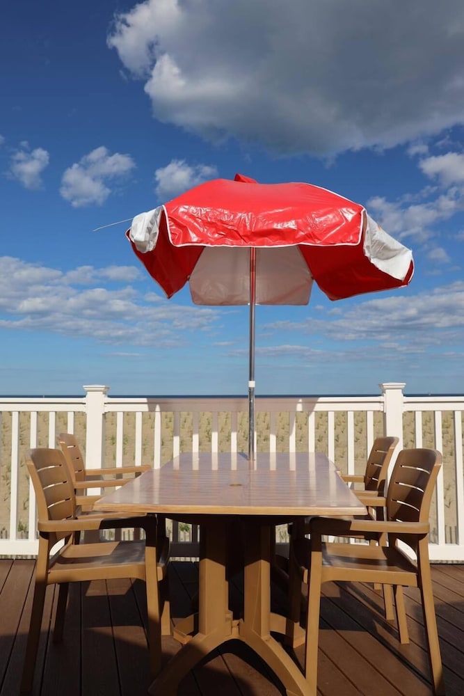The White Sands Oceanfront Resort & Spa - photo 81