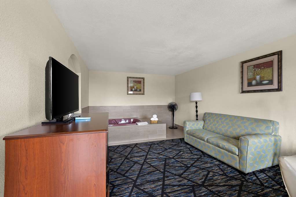 Americas Best Value Inn Celina - photo 19