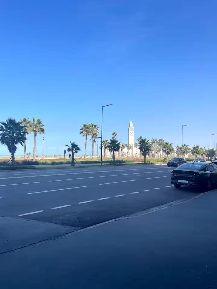 Appartement sur bd la corniche luxury house with garden close to beach — 4-Star Luxury Hotel in Casablanca, Morocco