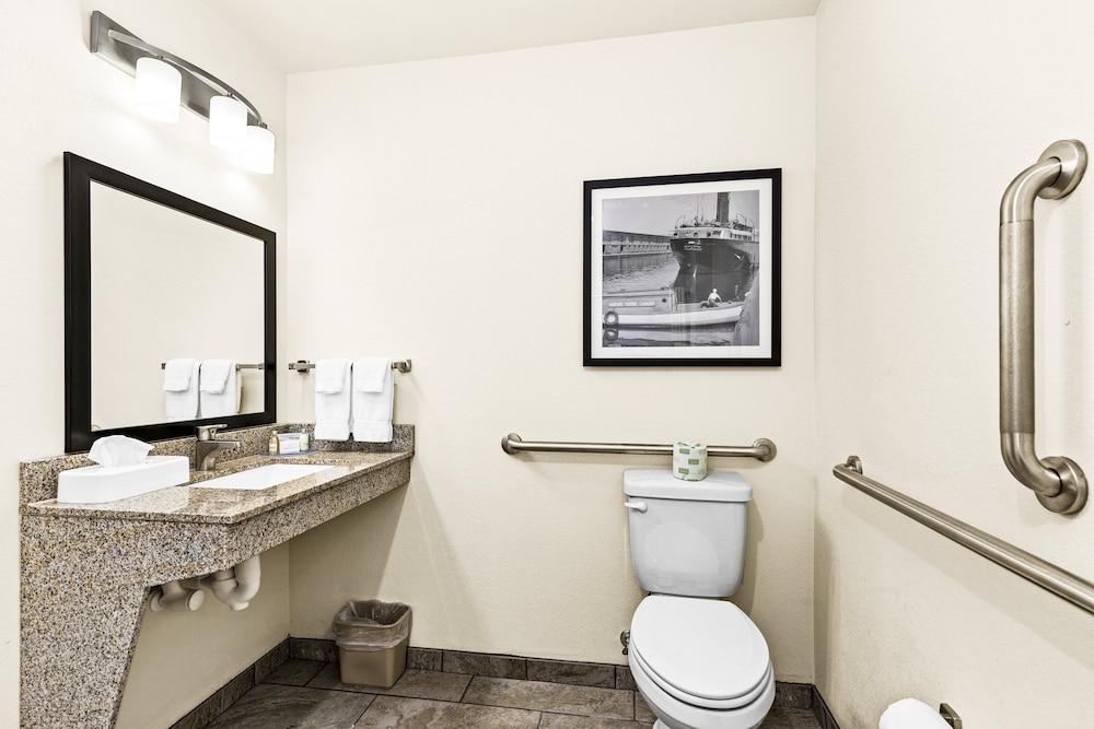 Cobblestone Hotel & Suites Superior Duluth - photo 44