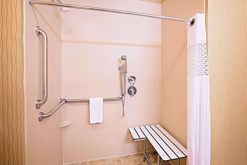 Hampton Inn & Suites Jacksonville - photo 35