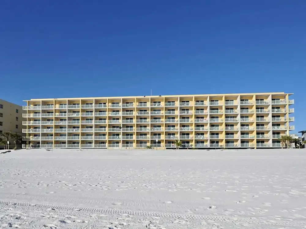 Pelican Isle 117 by RedAwning - photo 17