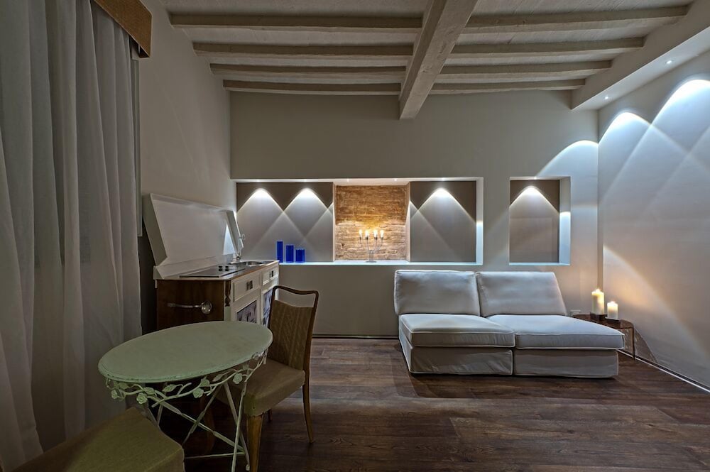 Sestosenso Suites — Campiglia Marittima