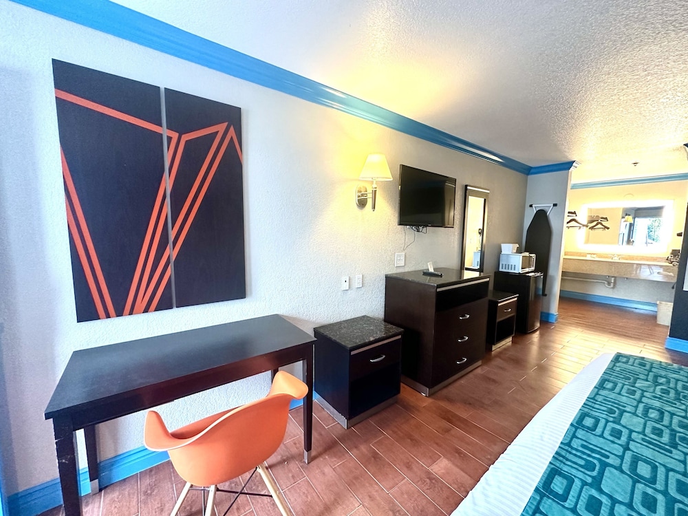 Casa Blanca Hotel and Suites Orange - photo 24