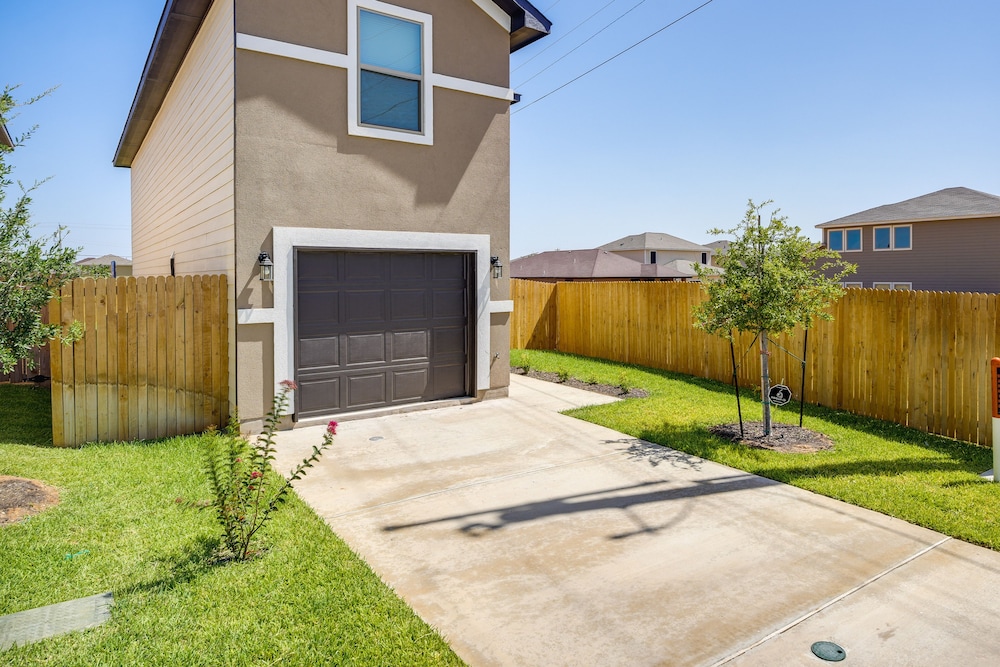 Luxurious Laredo Getaway Unwind in Style - photo 27