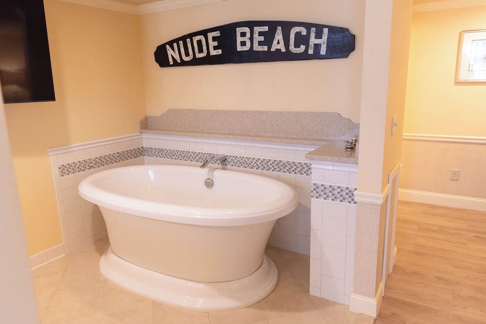 Anchor In Distinctive Waterfront Lodging - photo 26