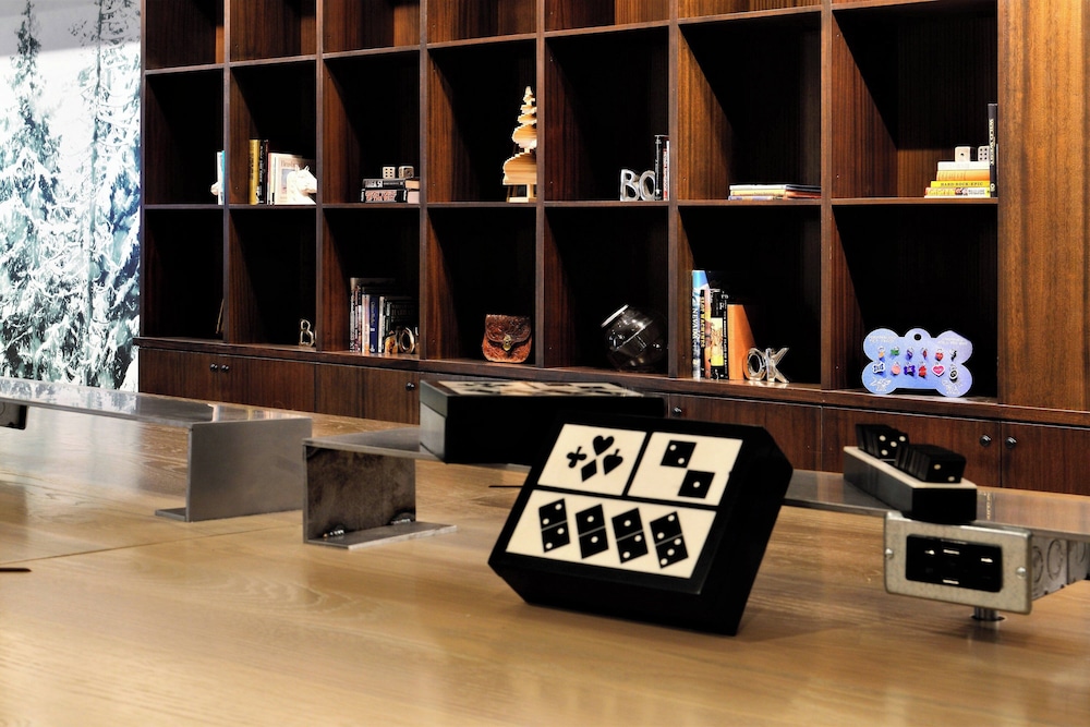Renaissance Reno Downtown Hotel & Spa - photo 9