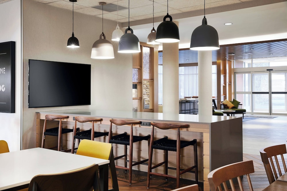 Fairfield Inn & Suites by Marriott Sheboygan - photo 17