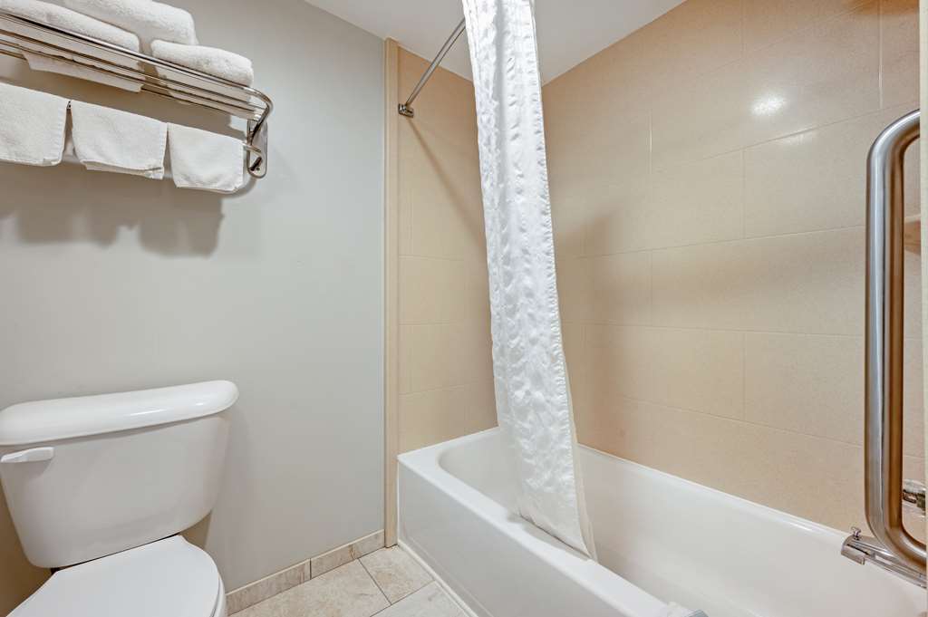 Best Western Ashbury Inn - photo 21