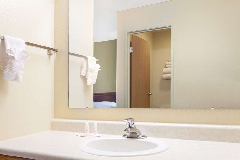 Super 8 by Wyndham McCall - photo 8