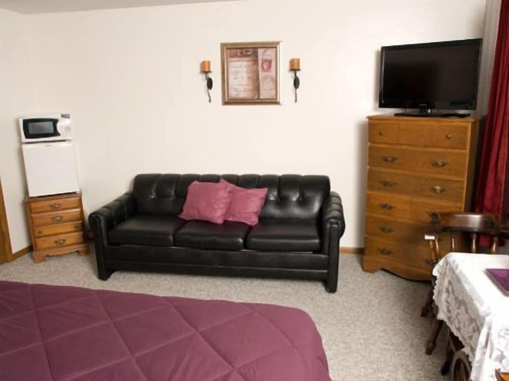 Valhalla Hillside Inn - photo 8