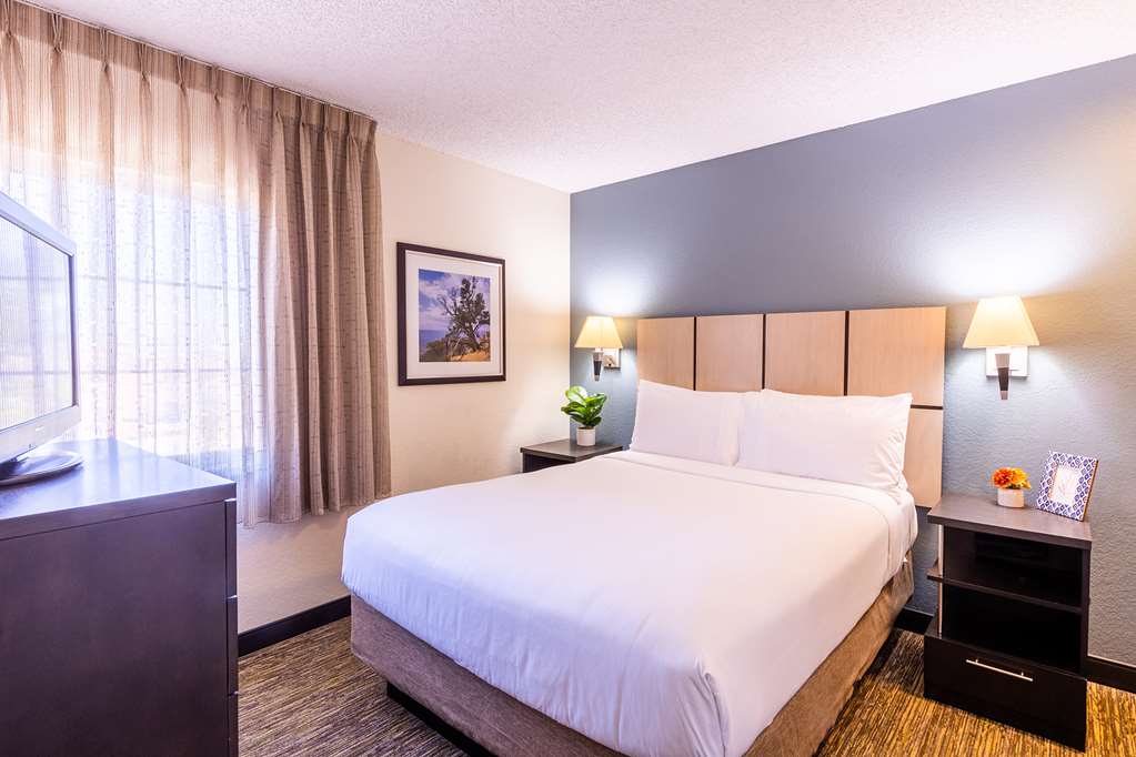 Sonesta Simply Suites Denver West Federal Center - photo 9